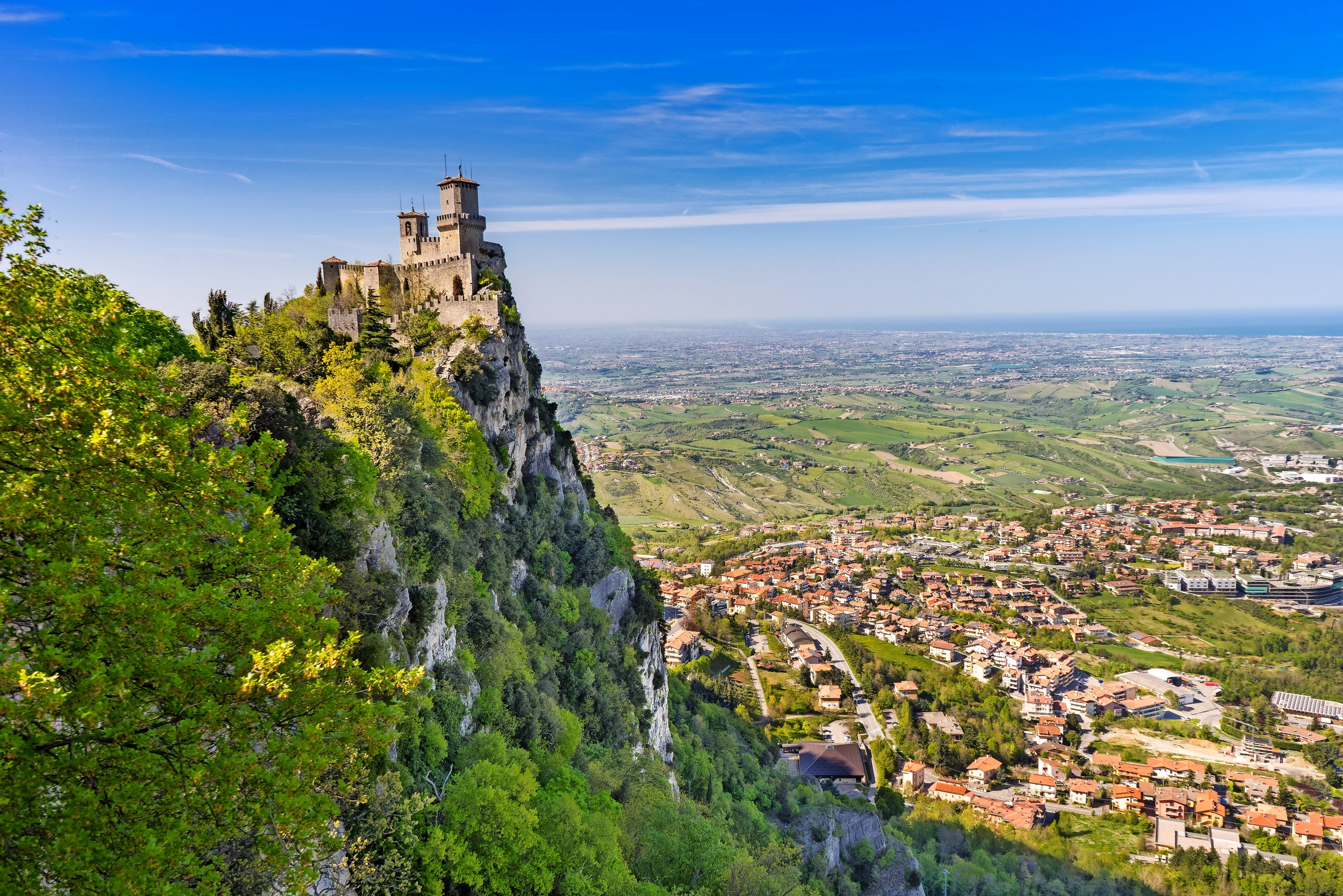 Blick auf den Monte Titano und die Festung San Marino  - © giovegaphotography - stock.adobe.com